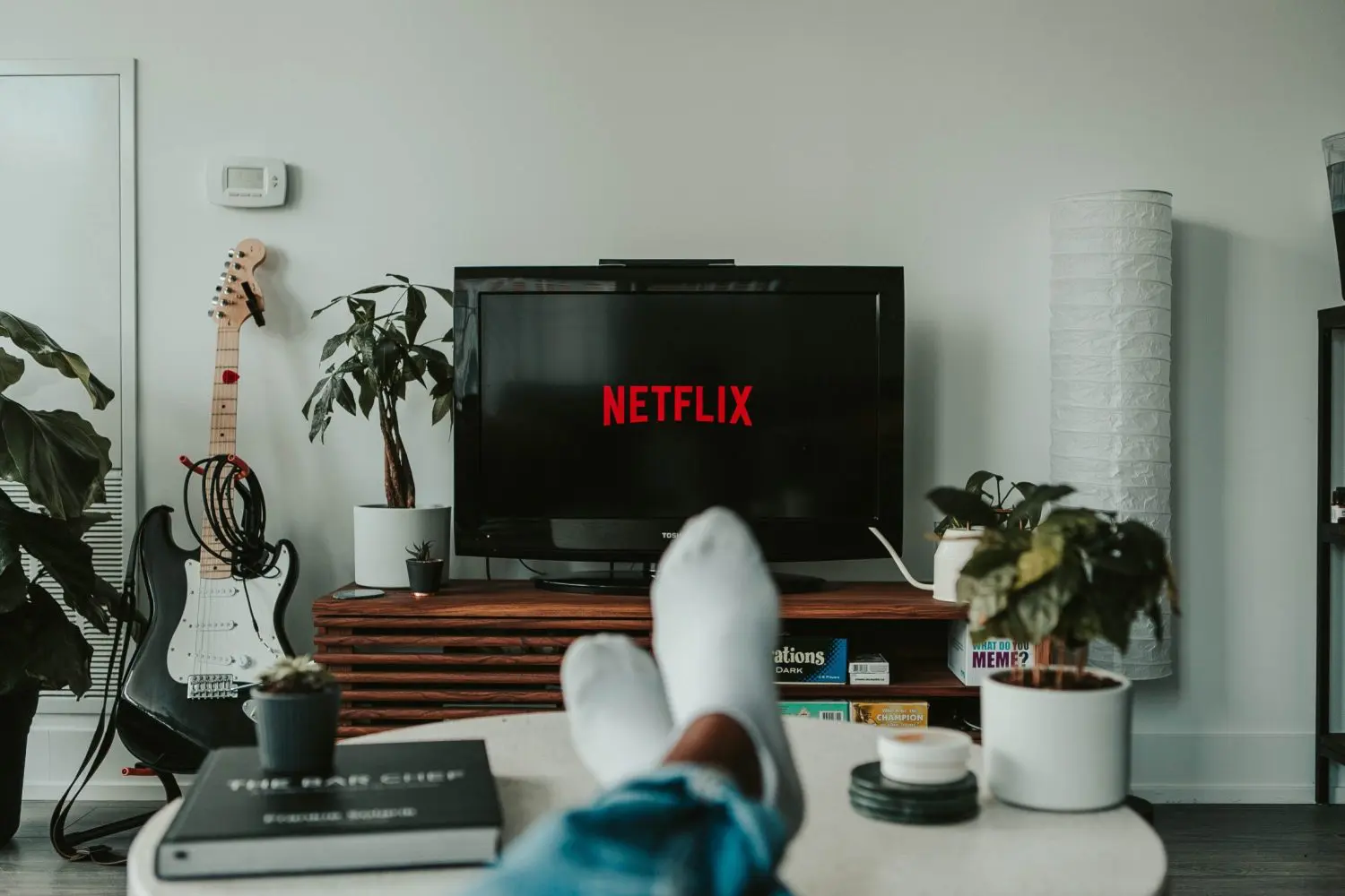 Netflix Wohnzimmer Fuß